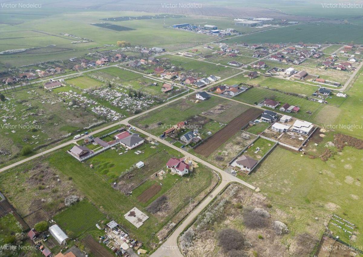 Teren intravilan cu funda?ie in Frumuseni - 3