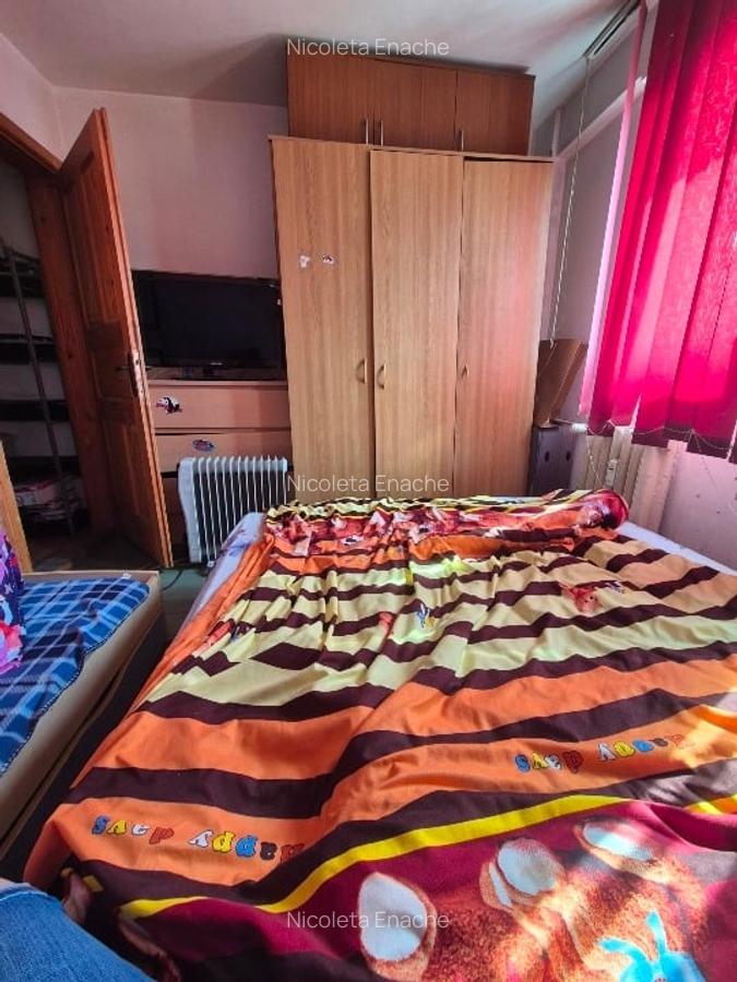 Vanzare apartament 2 camere, decomandat - 3