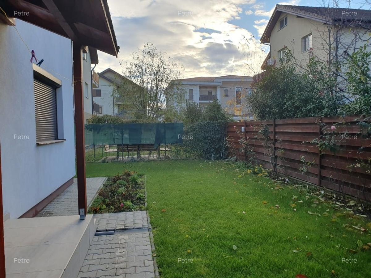PROPRIETAR inchiriez apartament 3 camere ,cu terasa, gradina 2 locuri de parcare - 1