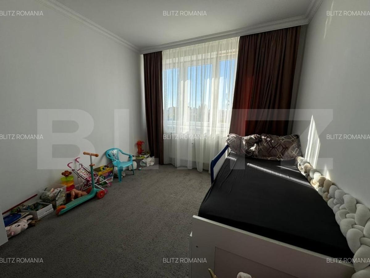 Apartament cu 3 camere decomandat, 70 mp, zona Decebal - 8