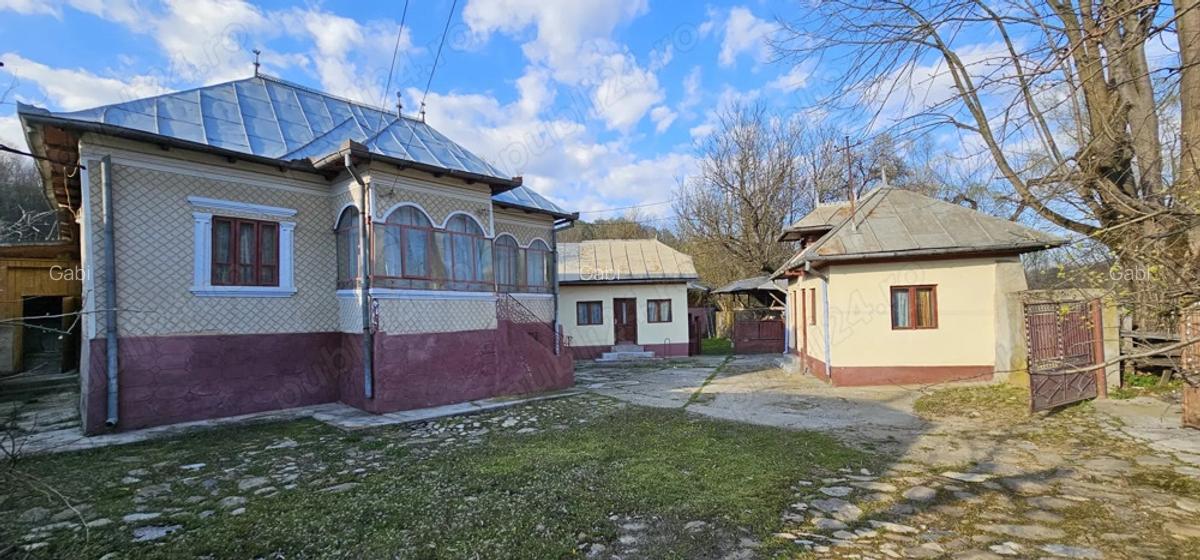 Case + teren de vanzare - 4 Case + teren de vanzare - 4