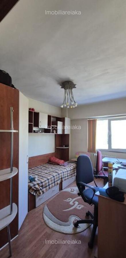 Zona Palatul de Justitie, 5 camere, etaj 2 - 4