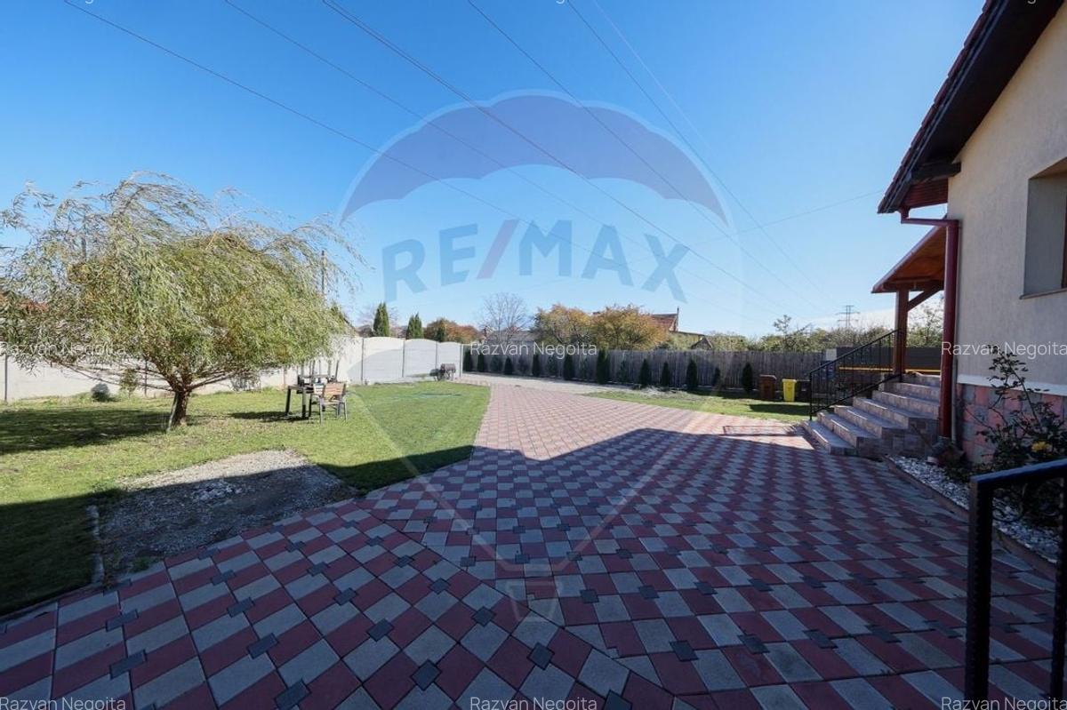 Casa 4 camere, mobilata si utilata, 2 389 m2. teren, Sanpetru! - 15