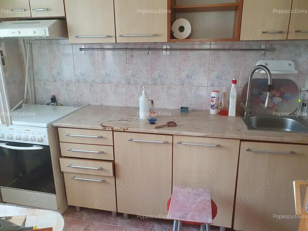 Vanzare 3 camere-decomandat-5 din 10-Dr Taberei-V Ialomitei-liber-bl 75-reabilitat-2 balcoane - 17