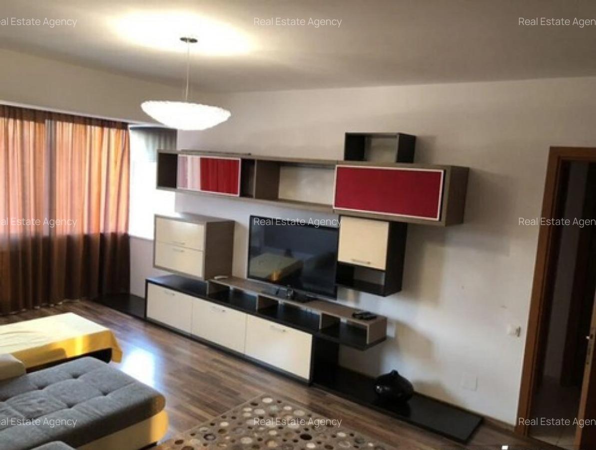 2 camere in zona Circumvalatiunii - 3