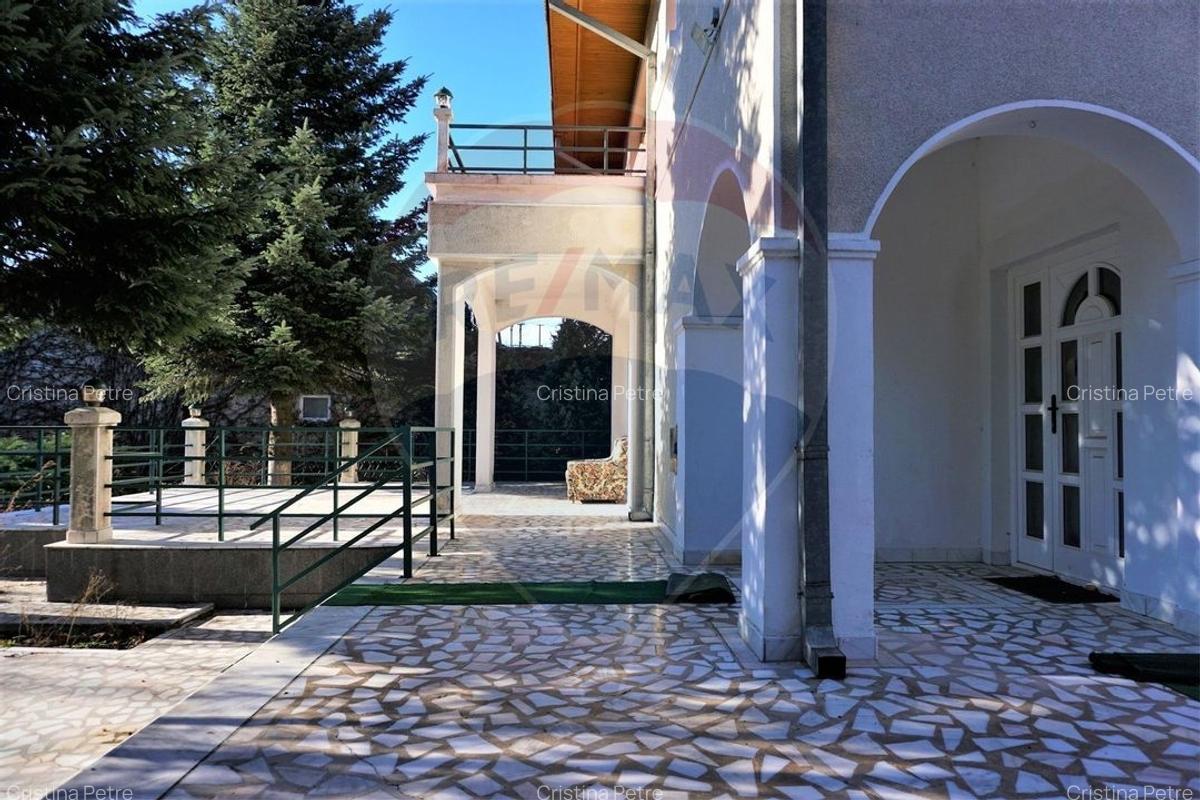 Casa / Vila cu 7 camere de vanzare in zona Bucurestii Noi - 14