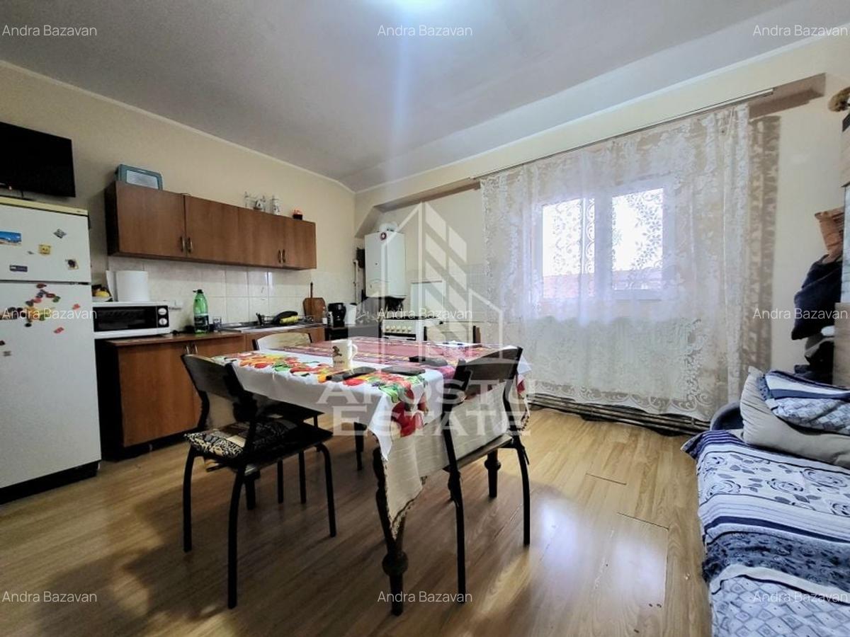 Apartament cu 3 camere decomandat, mobilat în Lipovei - 2