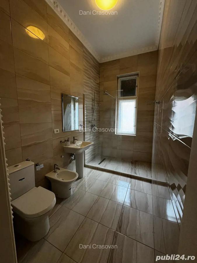 Inchiriez apartament cu 3 camere renovat - 4