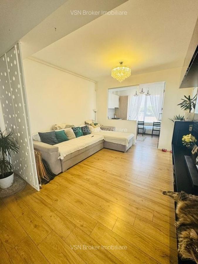 Apartament cu 3 camere decomandat în Rahova - 3