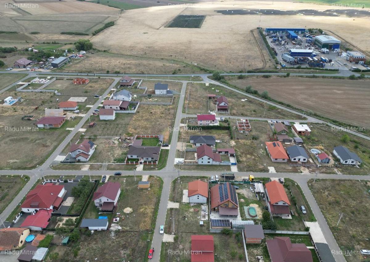 Casa la gri in Frumuseni - 12