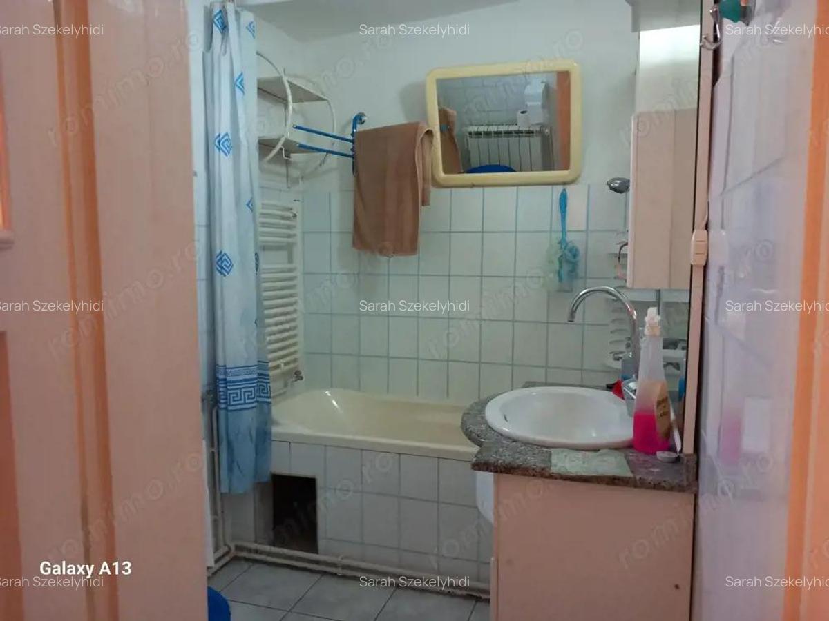 BRASADAS vinde casa 2 cam cu etaj 6 ari zona Bercu Rosu. - 5