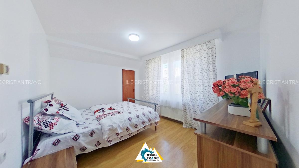 Casă cu 3 camere în Aurel Vlaicu - 2