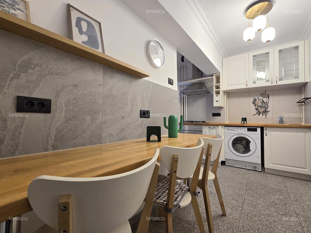 Bd. Unirii, prima inchiriere, P-ta Alba Iulia - 12 Bd. Unirii, prima inchiriere, P-ta Alba Iulia - 12