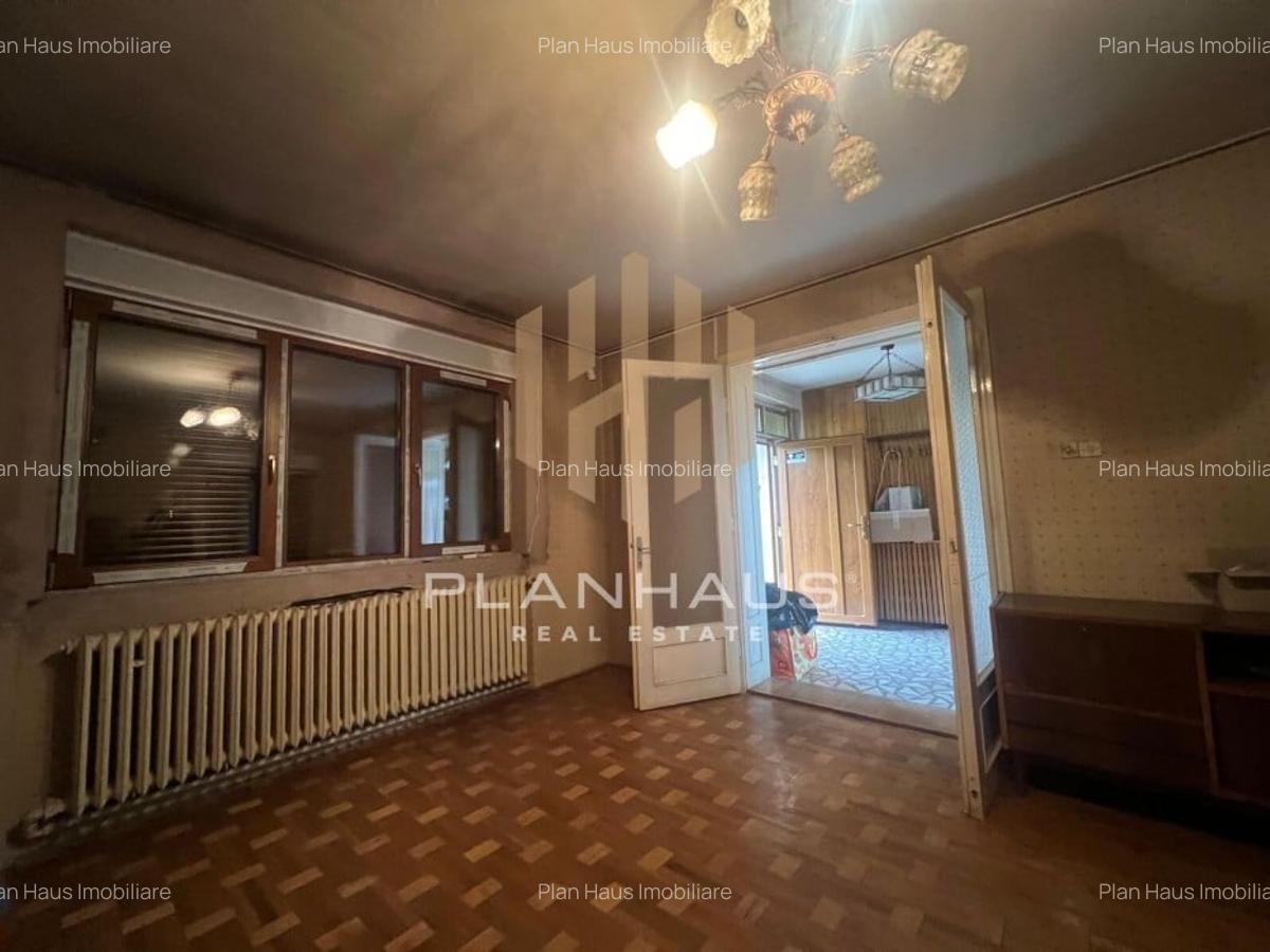 Casă cu personalitate istorica , Piata 1 Iunie , Avram Iancu - 3