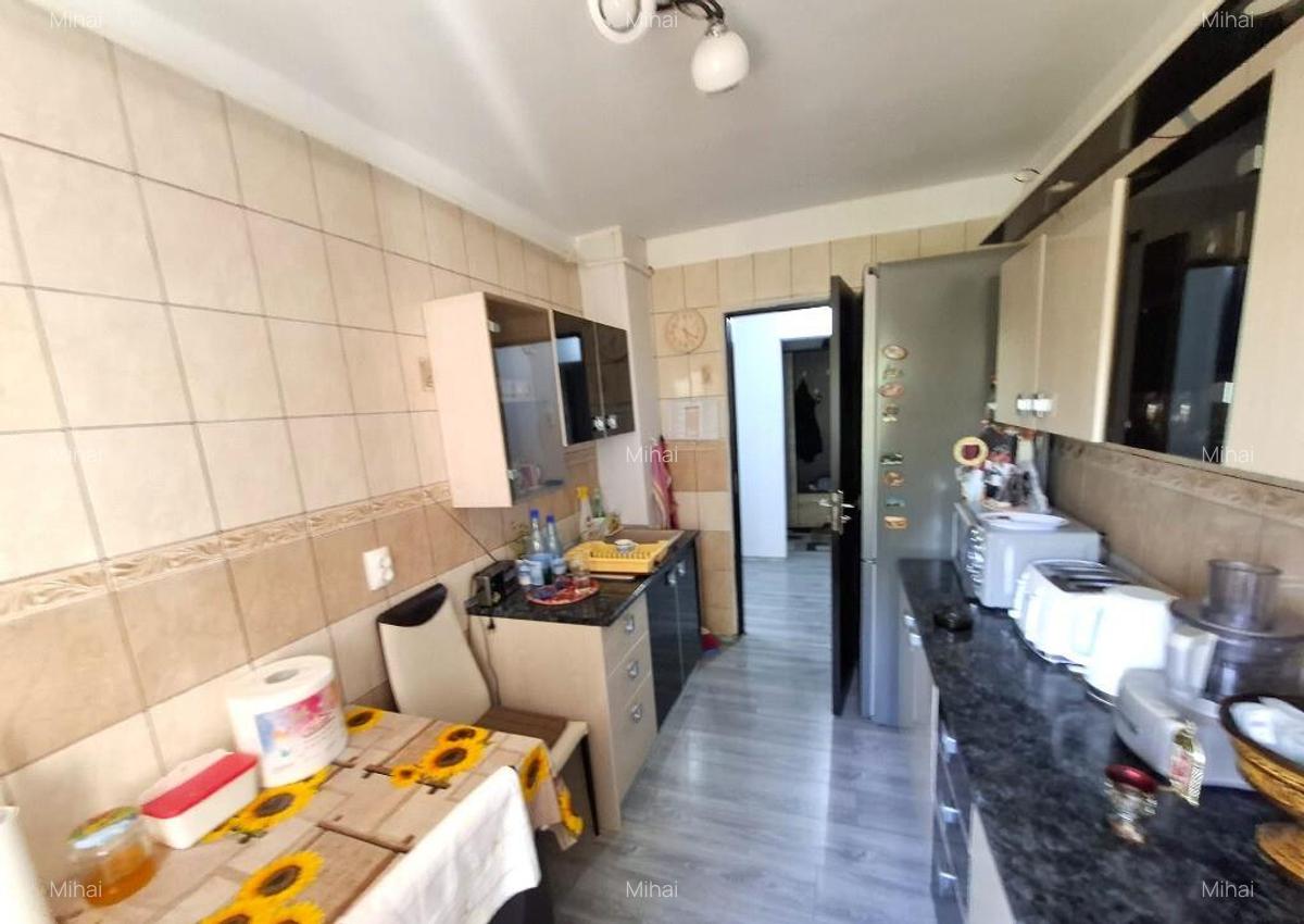 Apartament 3 camere ,zona doi stejari - 7