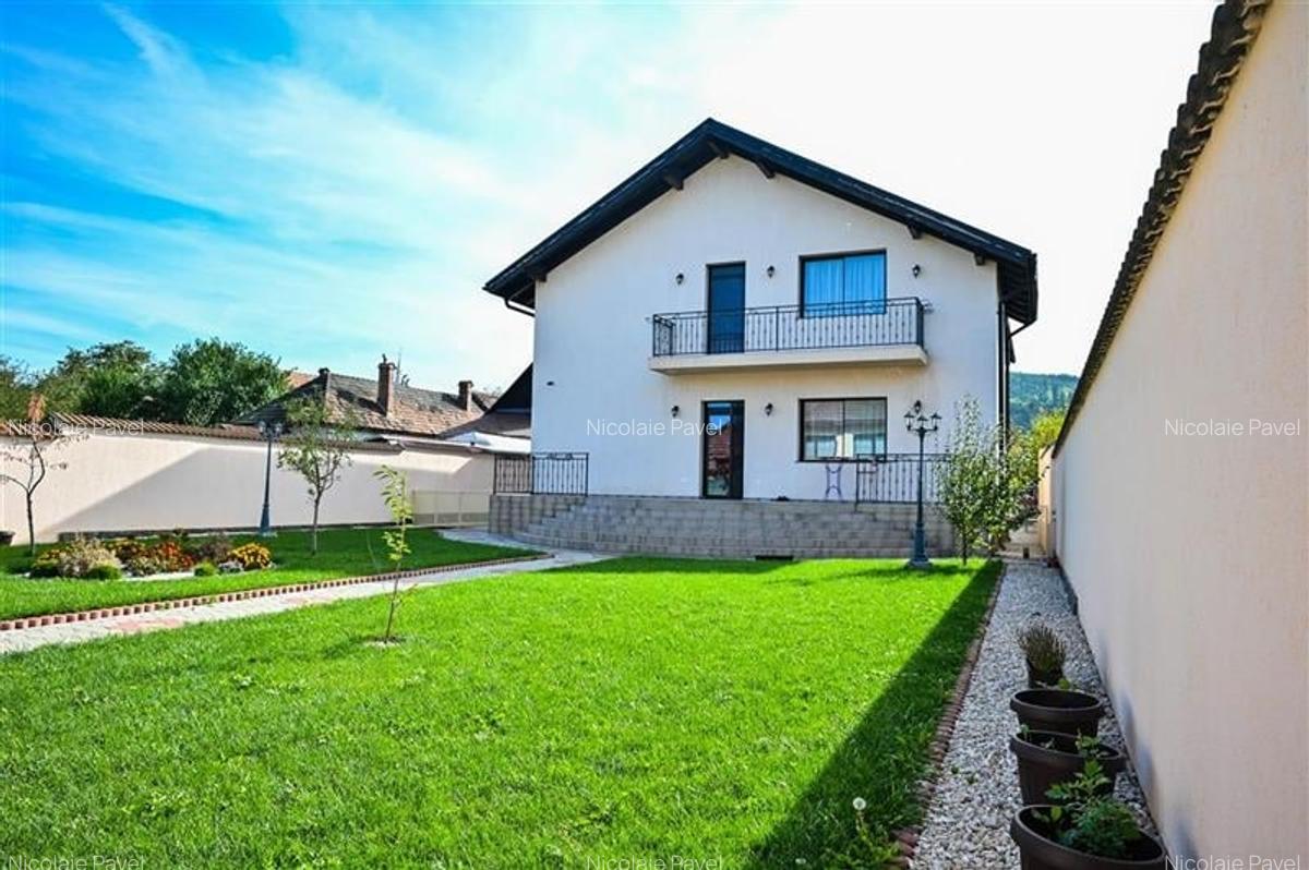 Pe 1.000 mp teren, vila eleganta, caracteristici notabile, Sacele, Central - 6