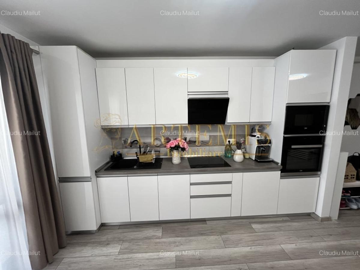 Apartament de 3 camere, zona Sud , bloc nou - 4