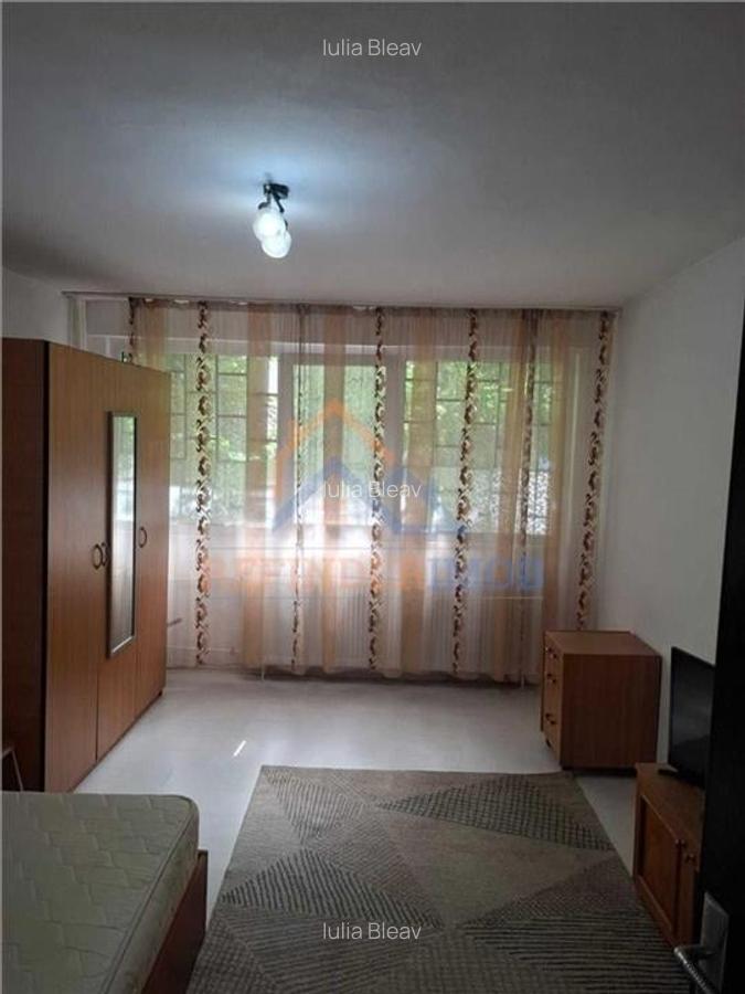 Vanzare apartament 1 camera zona Giurgiului - 2
