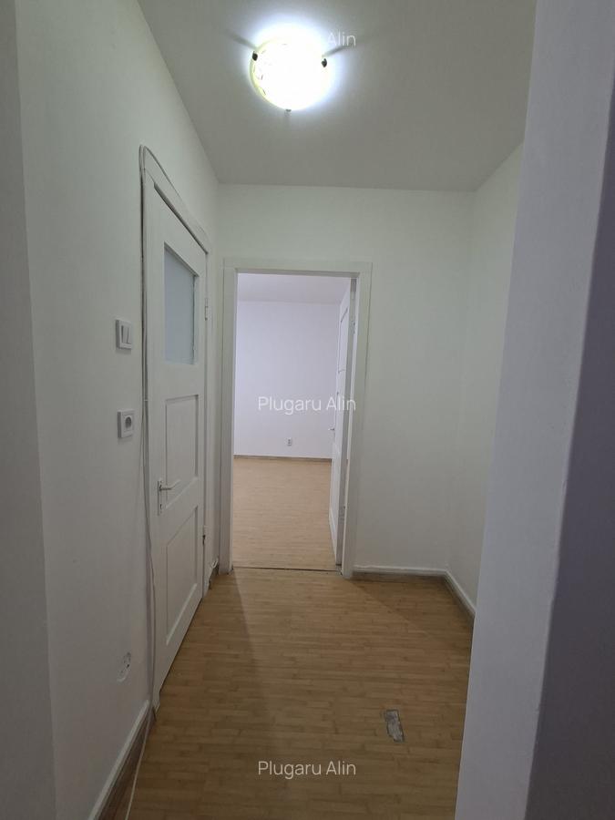 Obor,Mihai Bravu langa Primaria Sectorului 2 - 8