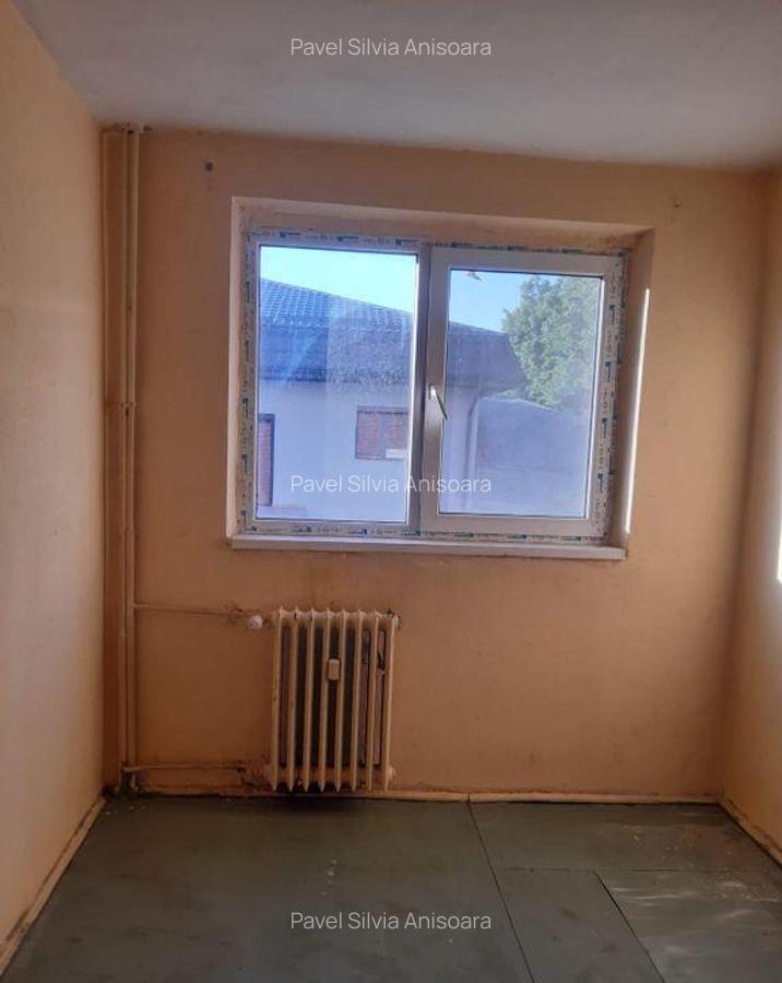 Apartament 3 Camere Decomandat i^n Zona Baia Comunala,et 1 - 7