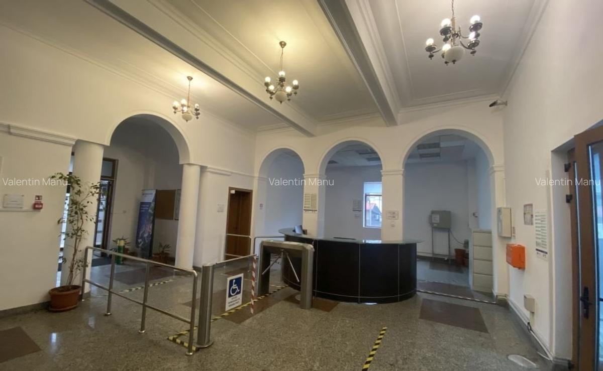 Birou, 3426 mp în Democrației - 3