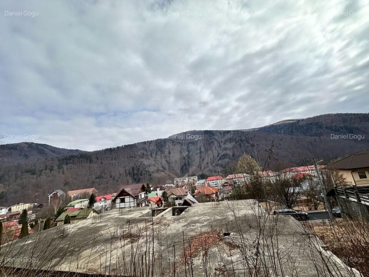 TEREN INTRAVILAN//PLATOU IZVOR//SINAIA - 8