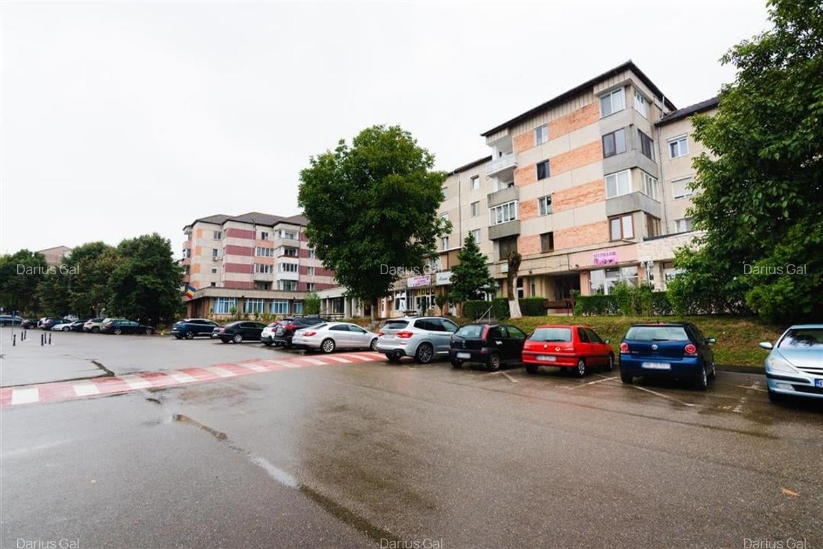 Apartament cu 3 camere decomandat în Sânmartin - 18