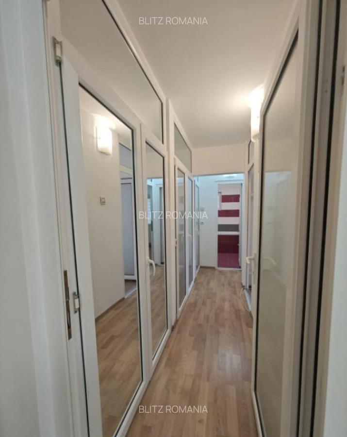 Apartament spa?ios,de vanzare, 3 camere, 98 mp, zona Petru - 4