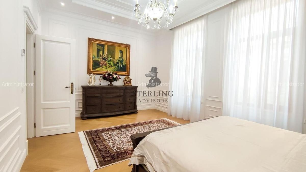 Vila restaurata in cel mai mic detaliu - zona centrala - 40