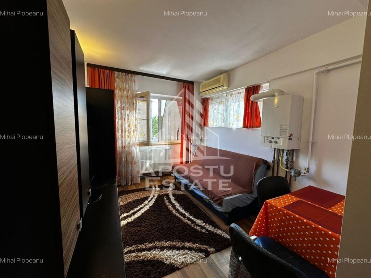 Apartament 2 camere, decomandat, centrala proprie,  zona UVT - 1