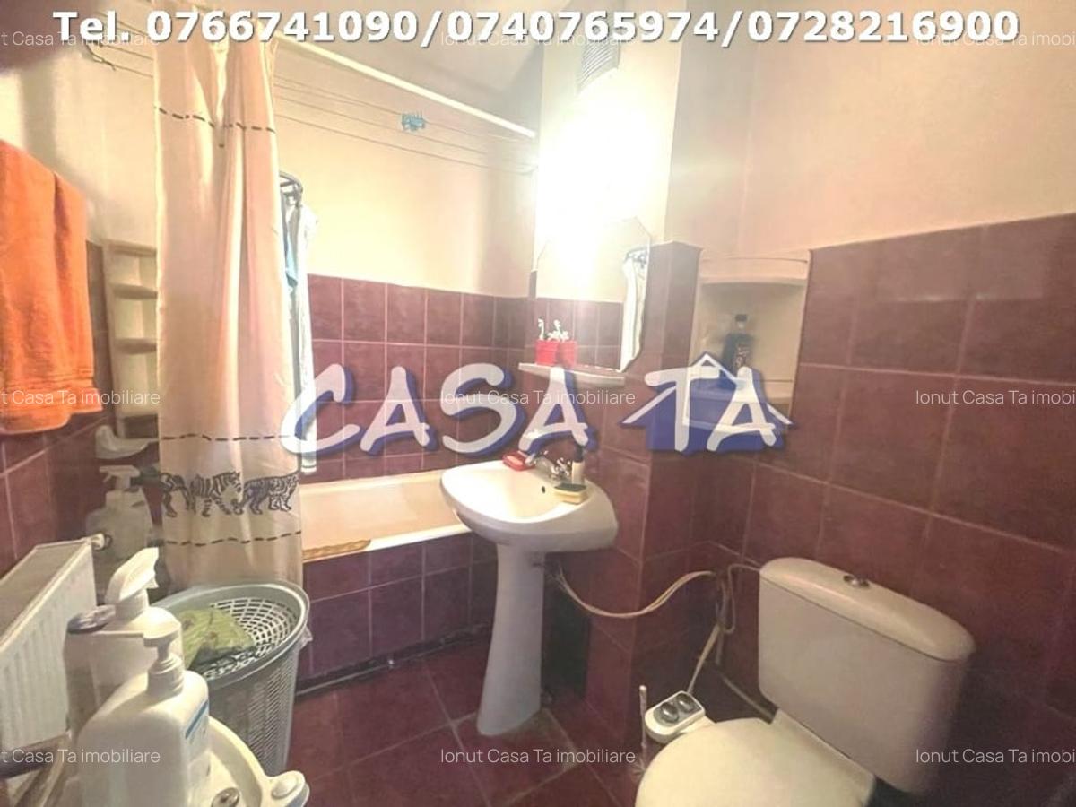Apartament 2 Camere, Parter, Strada 9 Mai - Zona Mall - 11