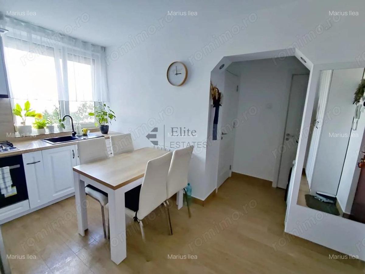 Apartament cu 2 camere decomandat in Rogerius, Oradea/Etaj 1 - 2