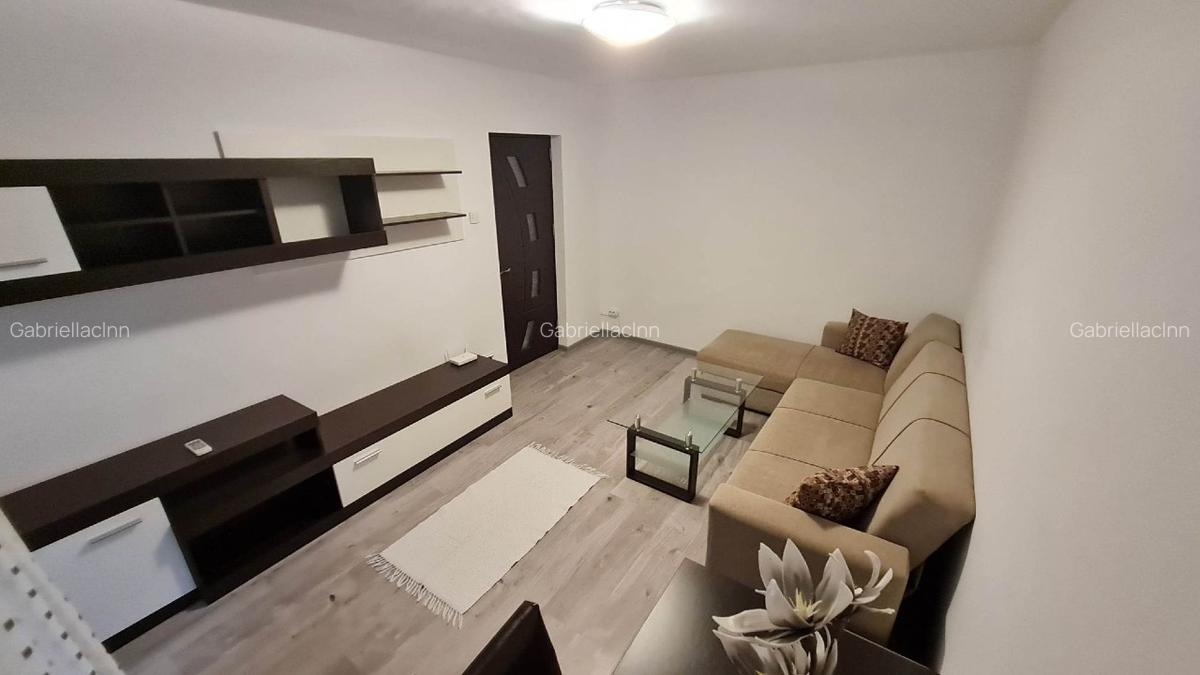 Inchiriez apartament 2 camere decomandat  utilat -mobilat - 1 Inchiriez apartament 2 camere decomandat  utilat -mobilat - 1