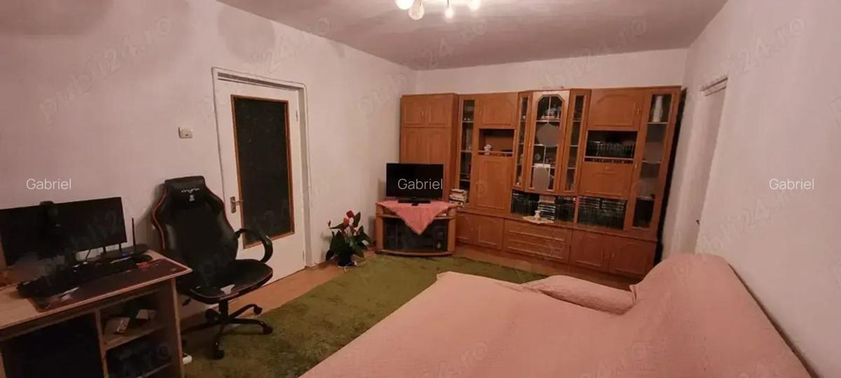 Apartament de vanzare - 3