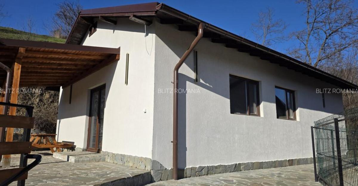 Casa noua 108 mp cu teren 1.890 mp, zona lini?tita - 6