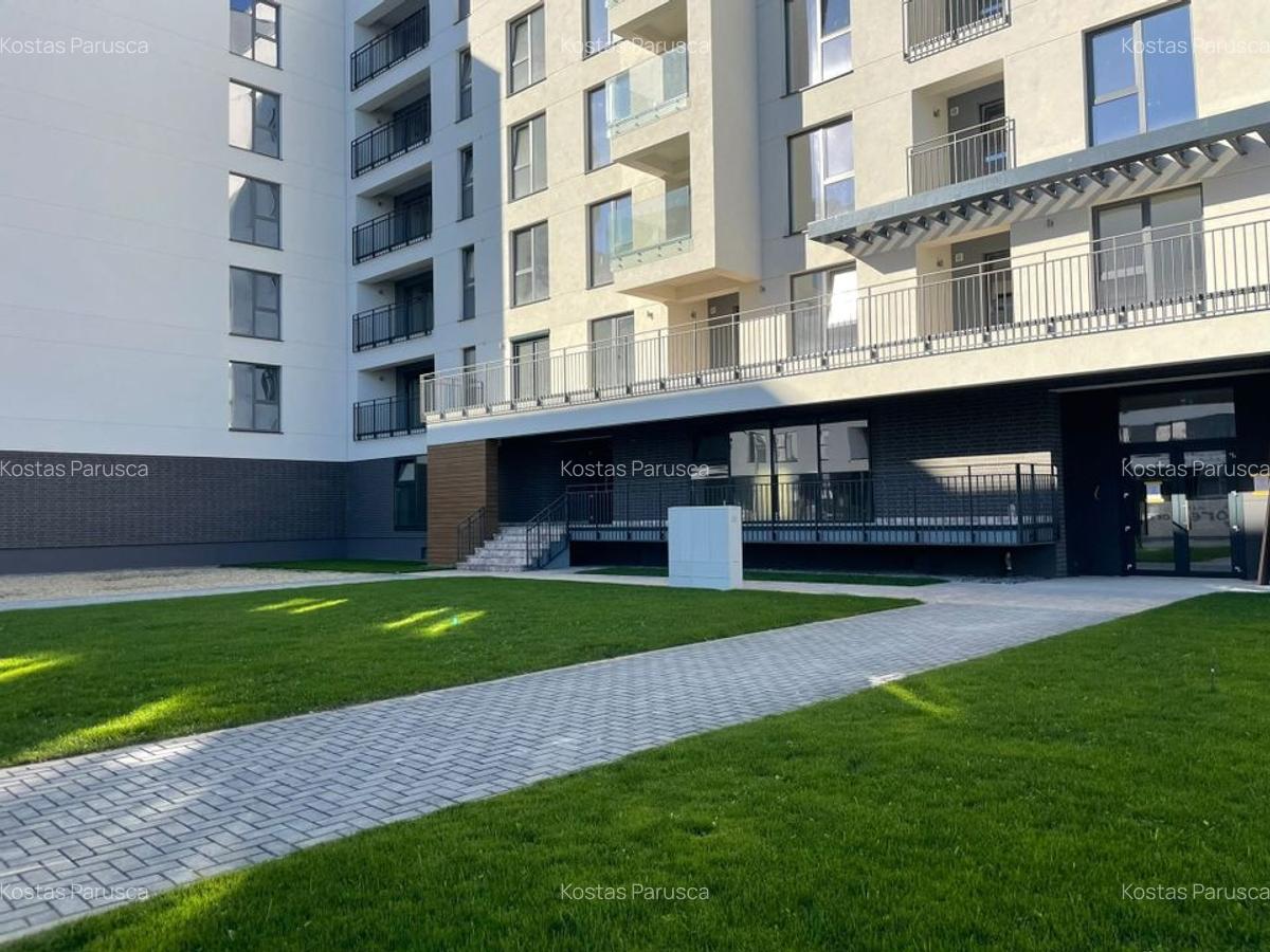Apartament cu 2 camere decomandat în Tractorul - 3