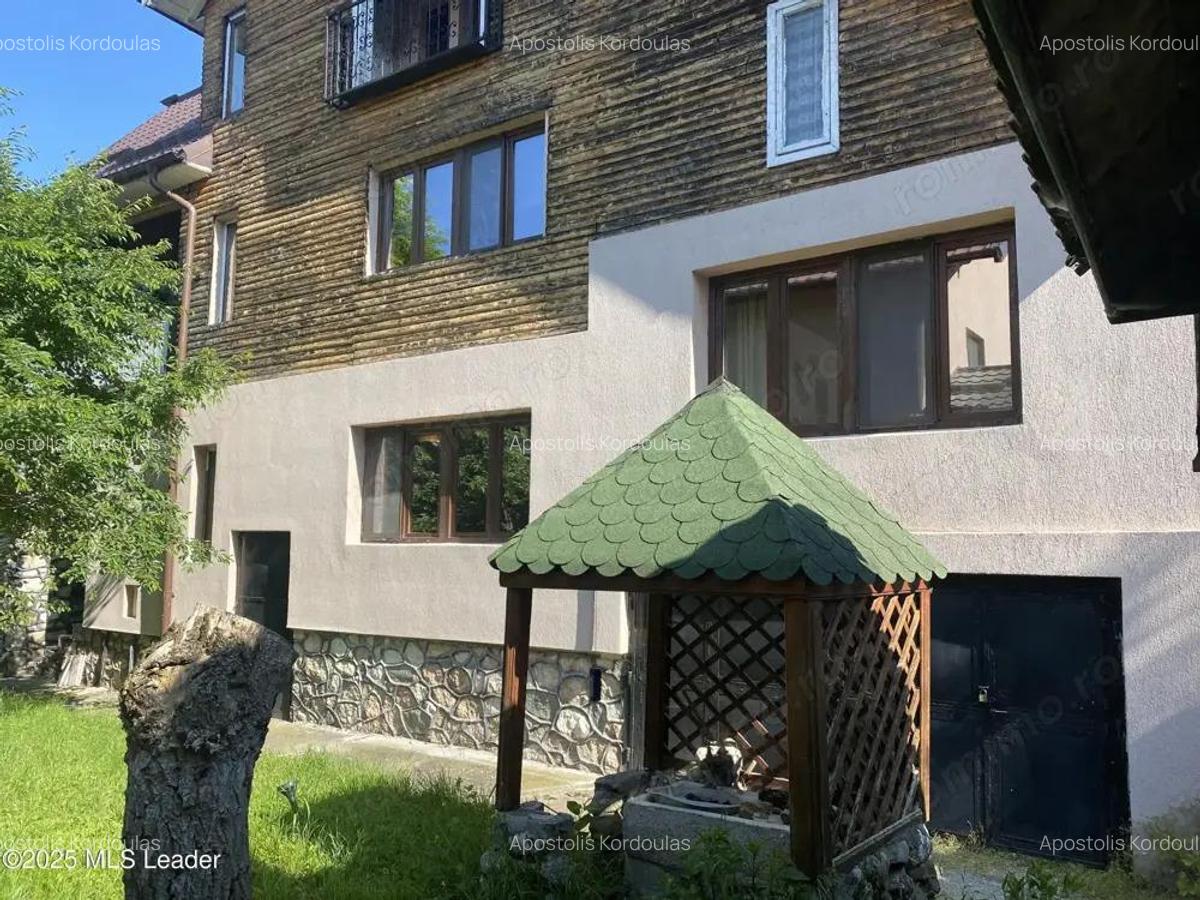 Bran - Casa pe strada Valea Portii. 223 mp, 4 dormitoare - 6