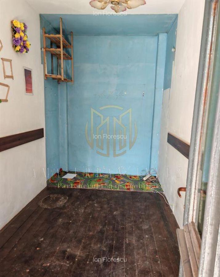 Casa singur curte Eroii Revolu?iei - 5
