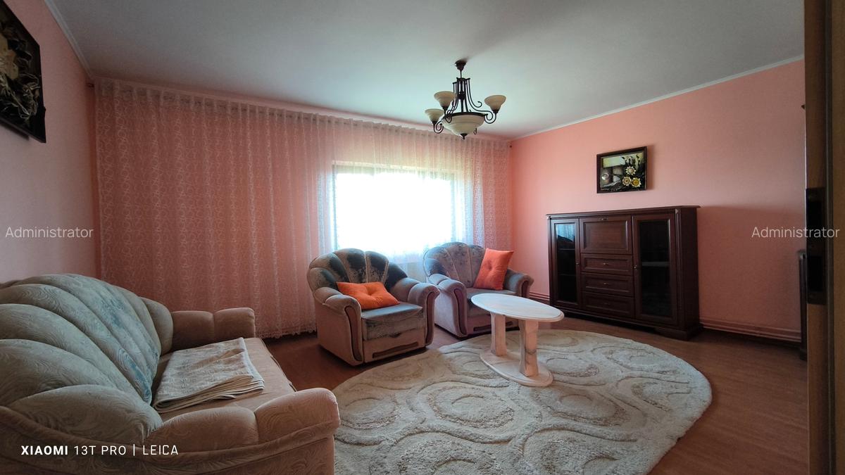 Apartament cu 3 camere decomandat, mobilat în Steaua - 1