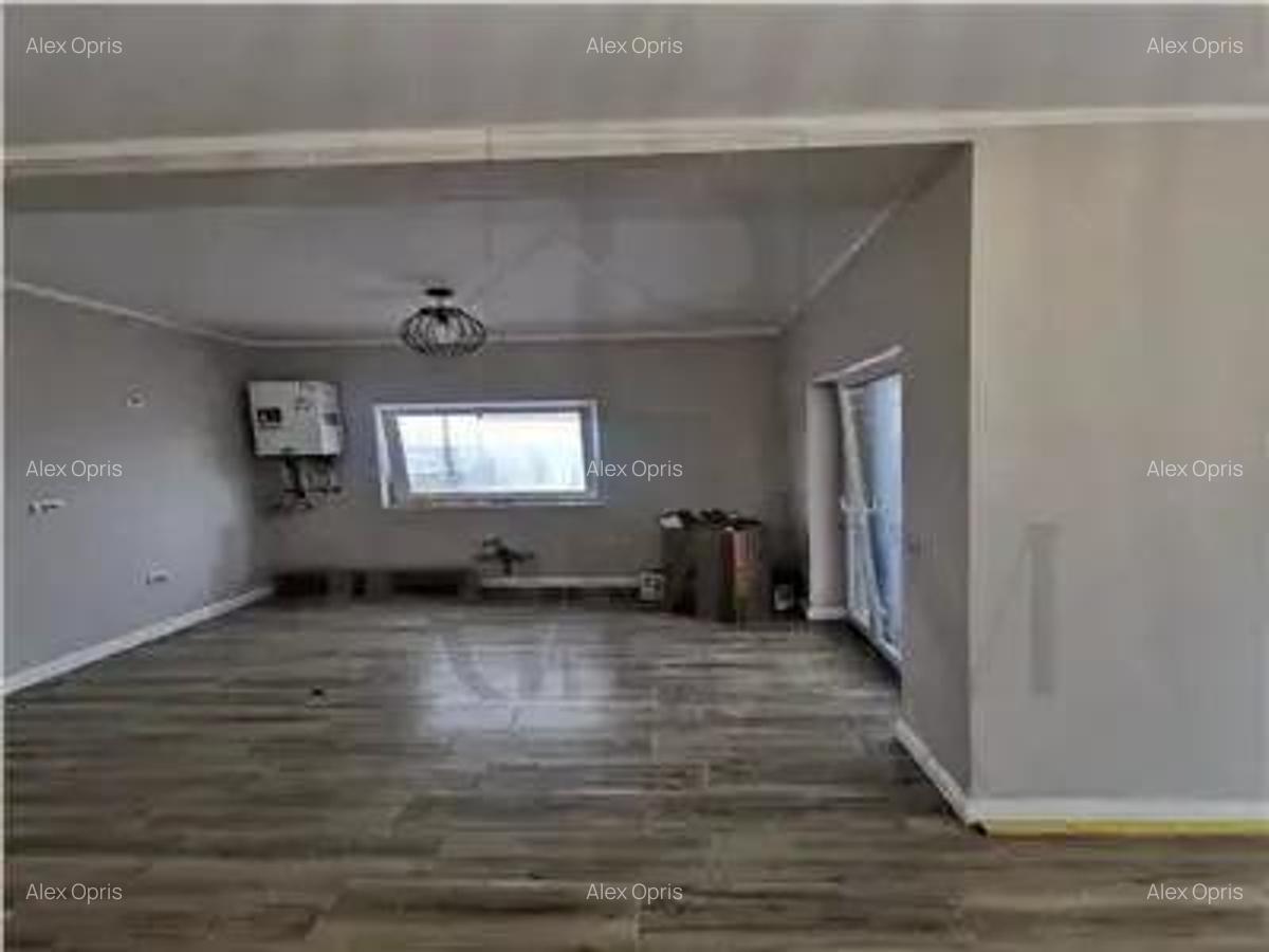 Duplex pe parter - 3 dormitoare - finalizat - toate utilitatile - suprafete mari - 3