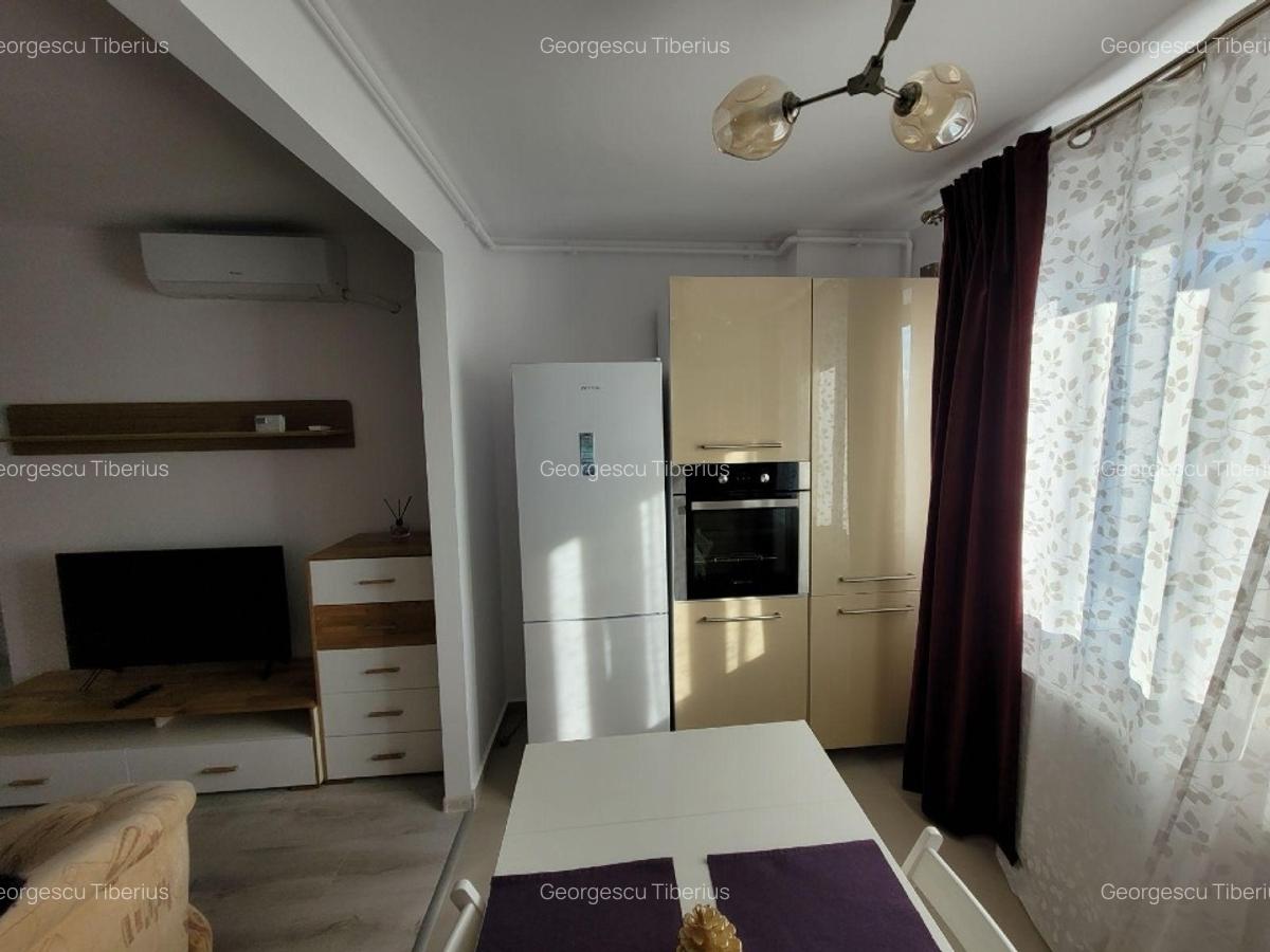 Vând ap. 2 camere + 2 locuri de parcare  în Hills Palady /București/Sector 3 - 9