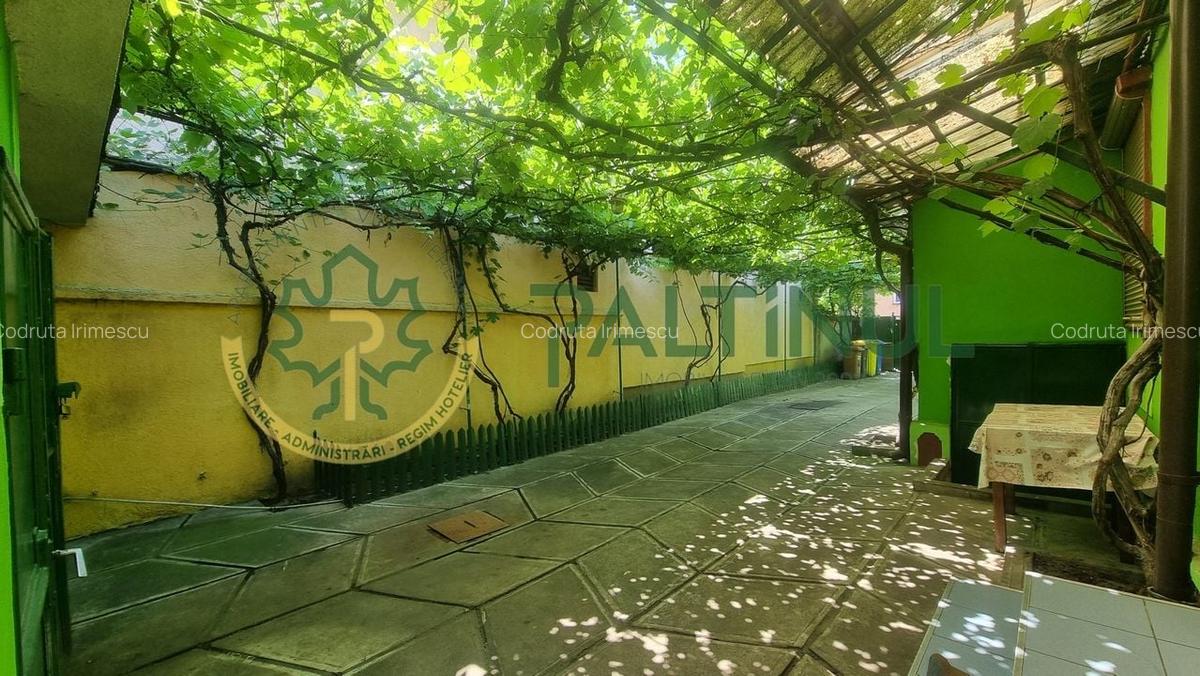 Casă singur în curte, 363 mp teren - zona Record, 2 intrări, anexa, trifazic - 3