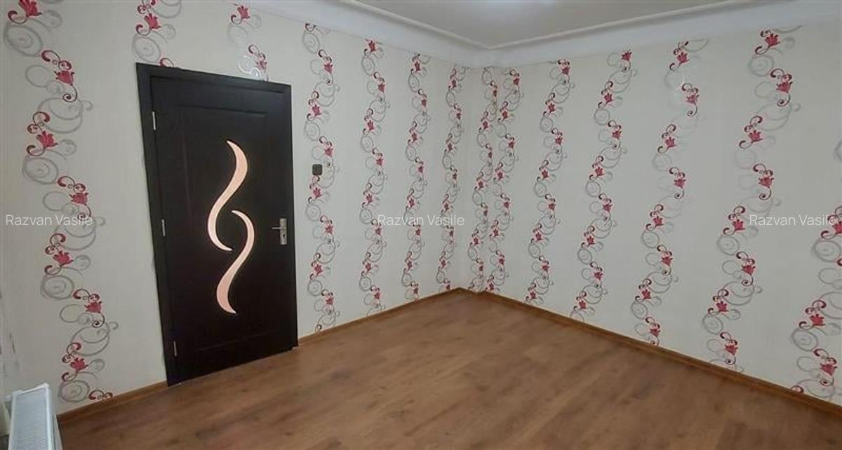 Oportunitate. Casa situata intr-o zona linistita, cu foarte multa verdeata si - 5