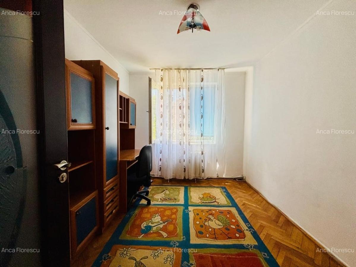 De vanzare apartament 4 camere zona Ultracentrala - 3