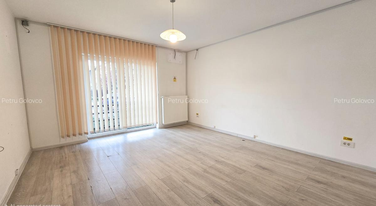 Spatiu De Birou Zona De Case Tractorul - 1