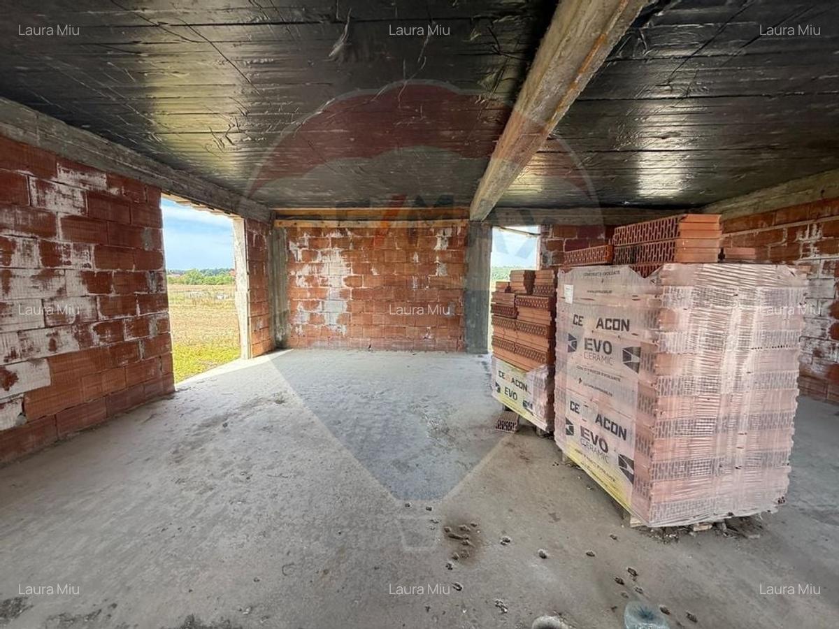 De vanzare Casa / Vila 5 camere la rosu + 540 mp teren Balotesti - 7