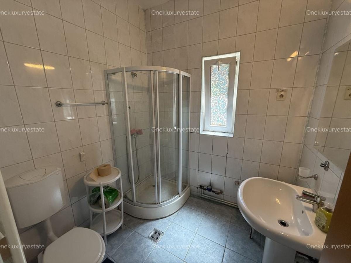 Apartament 3 camere decomandat in vila - 9