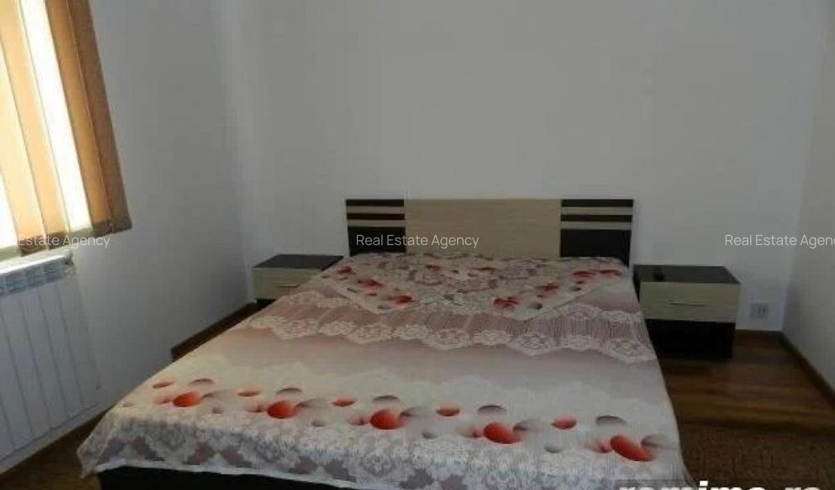 2 camere in zona Fabric - 1