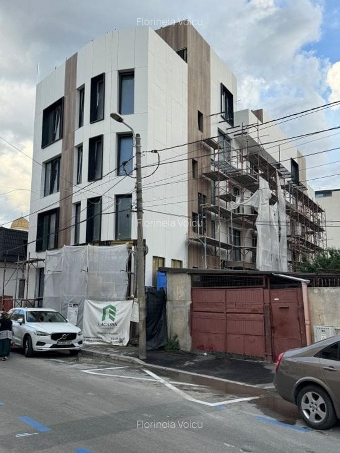 Duplex cu 3 camere de vanzare  Marriot  13 Septembrie - 2