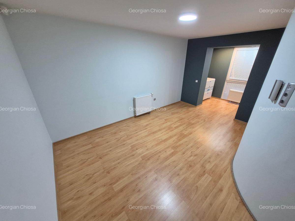 2 Cam-Aradului- 1 Min Iulius Town-68 MP--Balcon-Parter-Centrala--110.000 Euro ! - 14